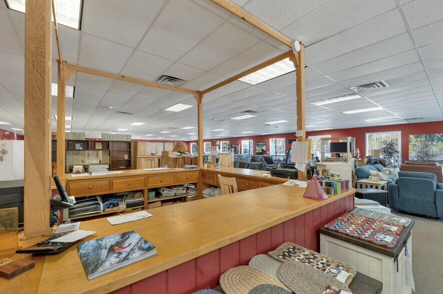 More Photos Of 1210 White Mountain Hwy, Ossipee Freestanding For Sale