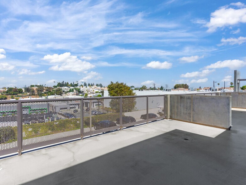 More Photos Of 215-237 California St, El Segundo Loft Creative Space For Lease