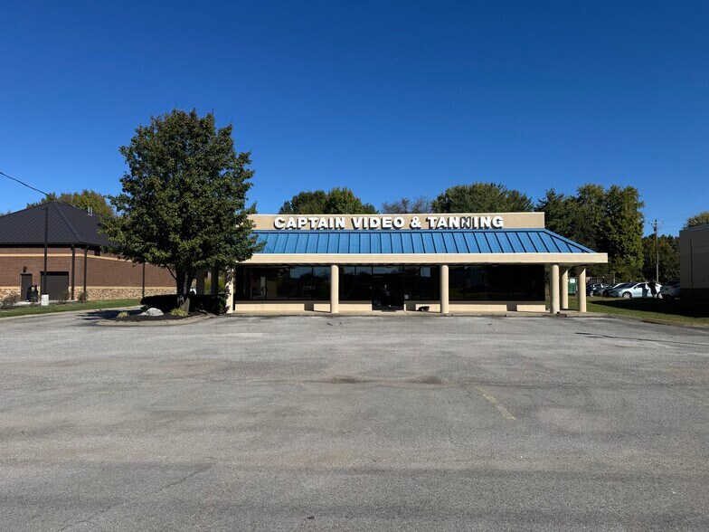 More Photos Of 606 Highway 76, White House Freestanding For Lease