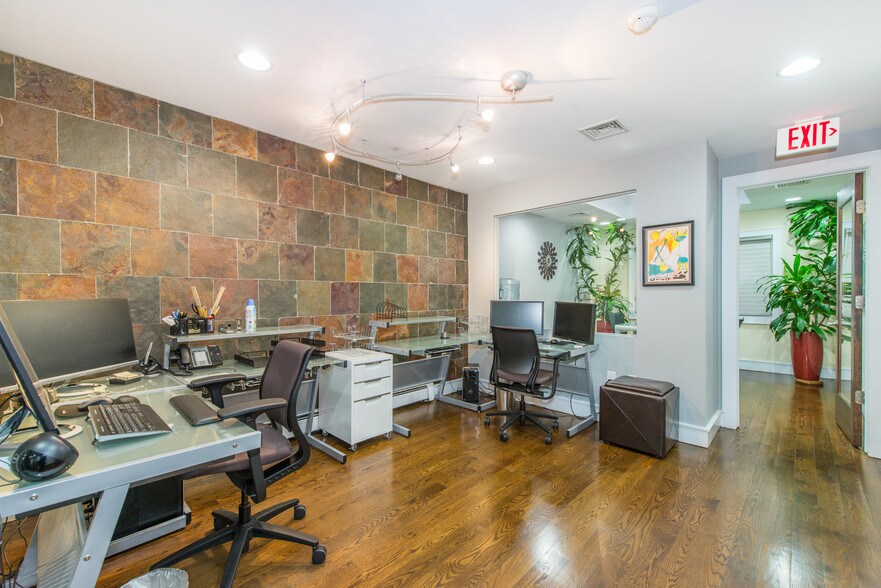 More Photos Of 117 Washington St, Hoboken Storefront Retail Office For Sale