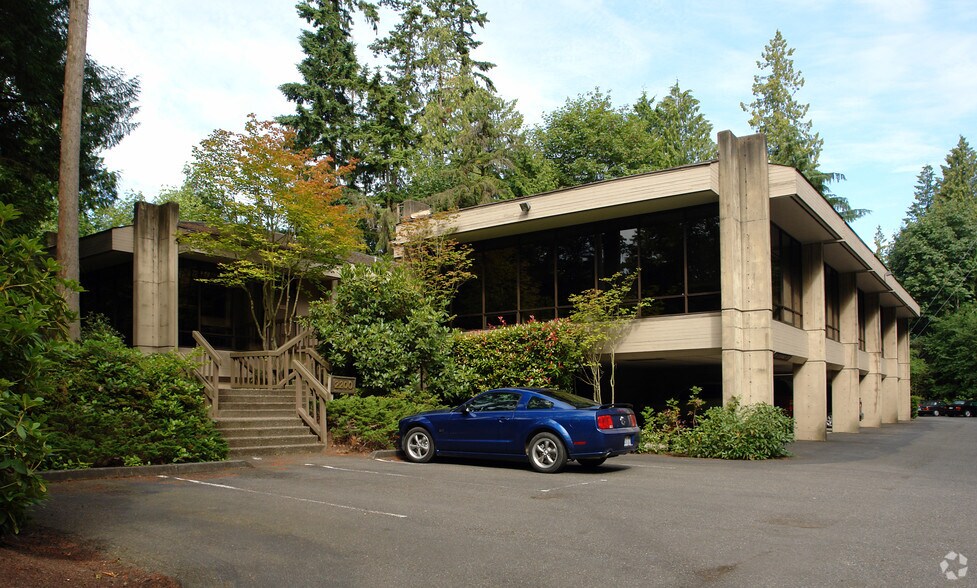 More Photos Of 2200 112th Ave NE, Bellevue Office For Lease