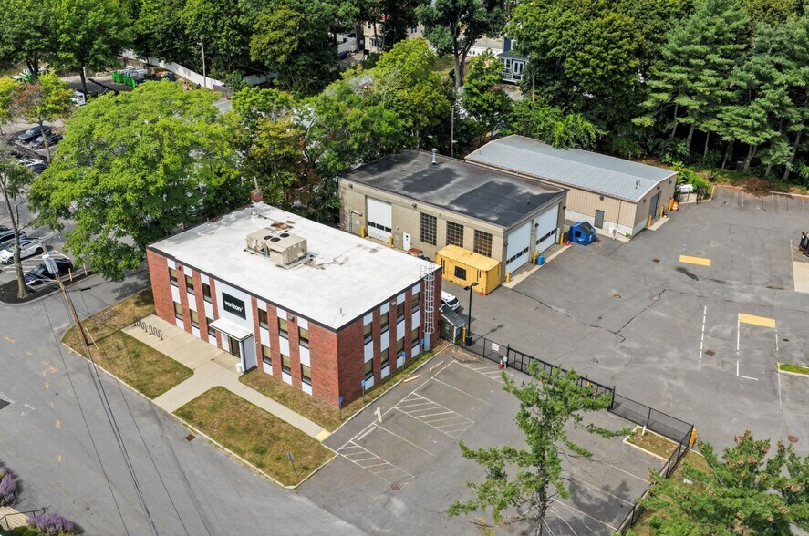 More Photos Of 70 Rowe St, Newton Unknown For Lease