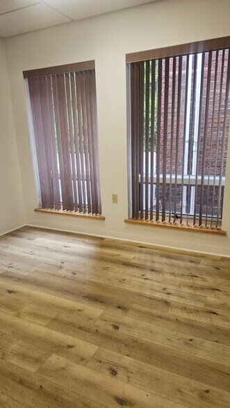 More Photos Of 42-67 Eastern Ave, Saint Johnsbury Loft Creative Space For Lease