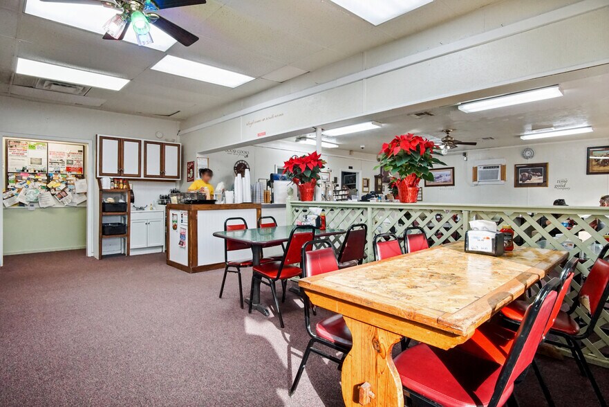 More Photos Of 411 E Broadway Ave, Mcloud Restaurant For Sale