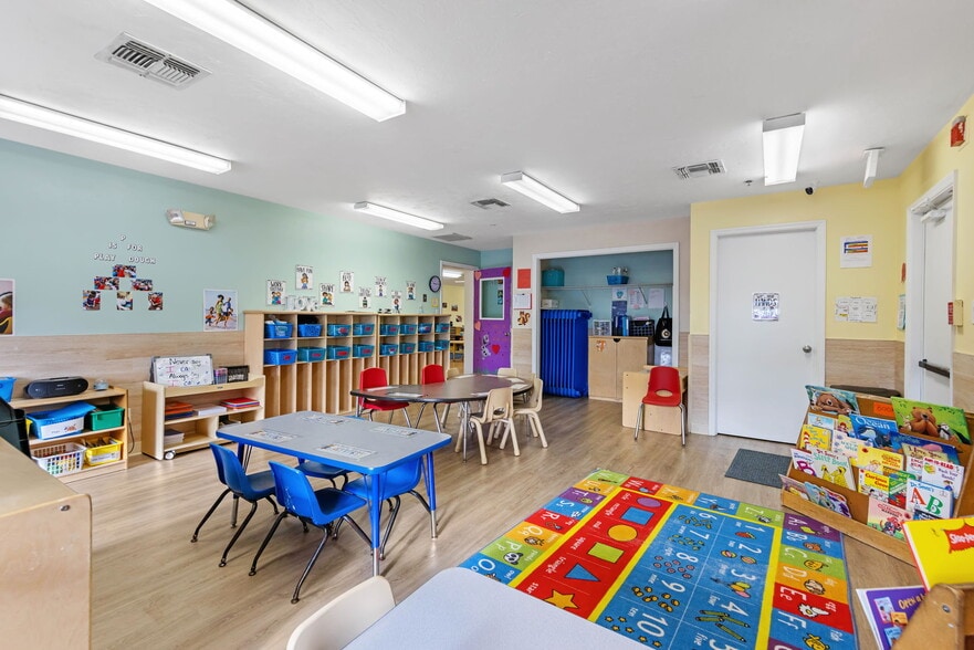 More Photos Of 19660 S Tamiami Trl, Fort Myers Daycare Center For Sale