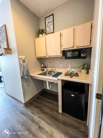 More Photos Of 2333 Ashley River Rd, Charleston Assisted Living For Sale