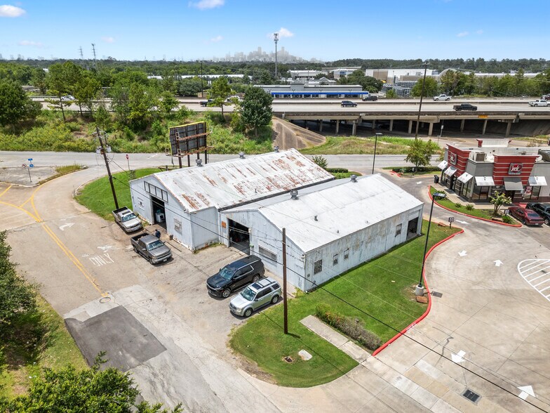 More Photos Of 6015 Ridgemont St, Houston Warehouse For Lease