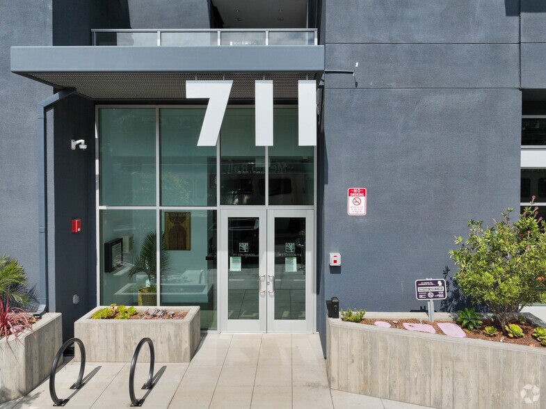 More Photos Of 711 Colorado Ave, Santa Monica Apartments For Lease