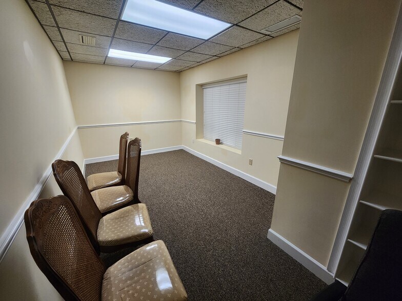 More Photos Of 309 NE 1st St, Gainesville Office For Lease