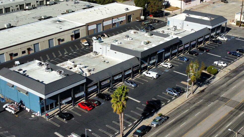 More Photos Of 8901-8941 De Soto Ave, Canoga Park Unknown For Lease