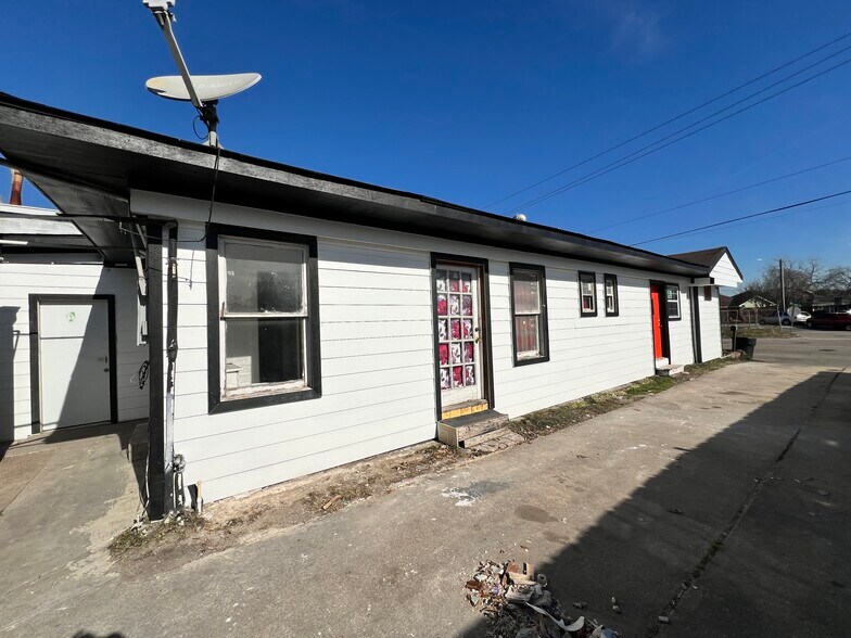 More Photos Of 1426 Telephone Rd, Houston Multifamily For Sale