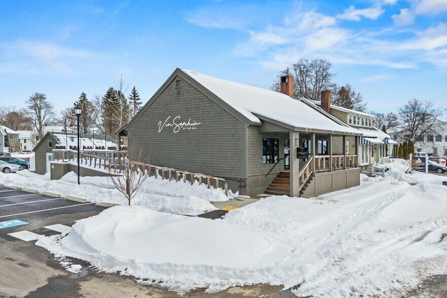 More Photos Of 27 Western Ave, Kennebunk Restaurant For Sale