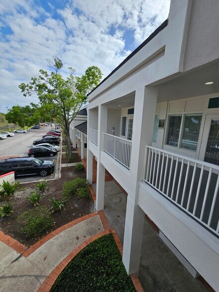 More Photos Of 218-384 Wilshire Blvd, Casselberry Office For Lease