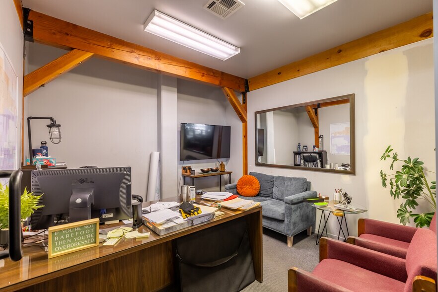 More Photos Of 608 E Rancho Vista Blvd, Palmdale Service For Sale