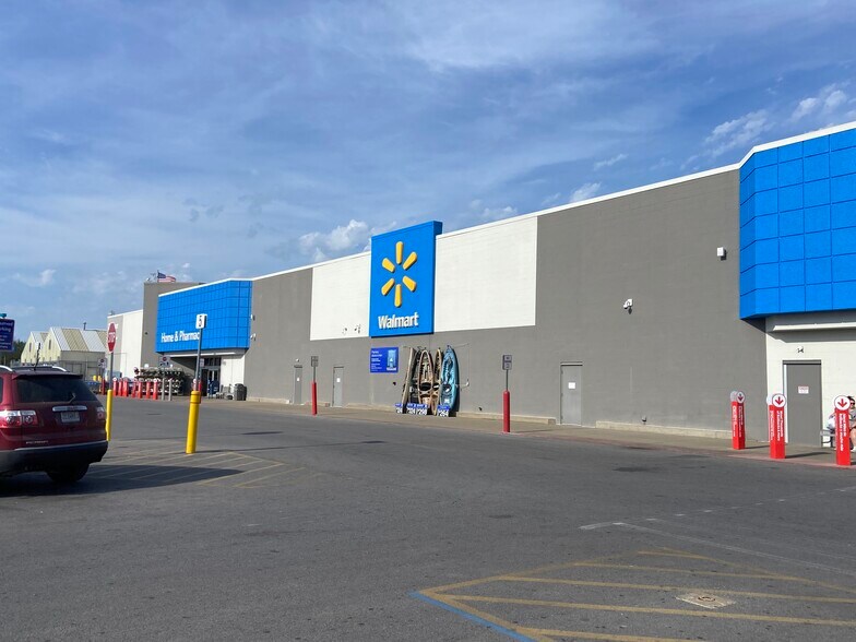 More Photos Of 122 W George E Phelps Blvd, Carthage General Retail For Lease