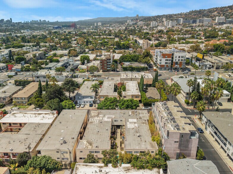 More Photos Of 944 N Orange Grove Ave, Los Angeles Apartments For Sale