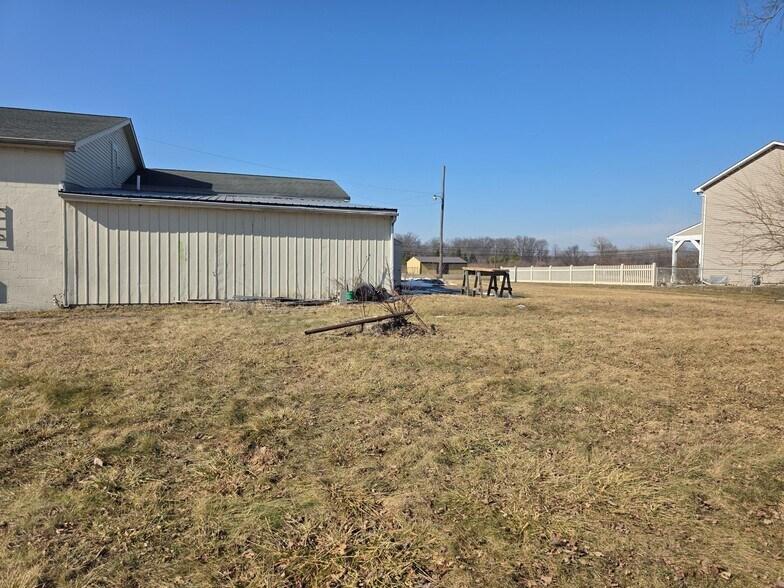 More Photos Of 12240 S Dixie, La Salle Convenience Store For Sale