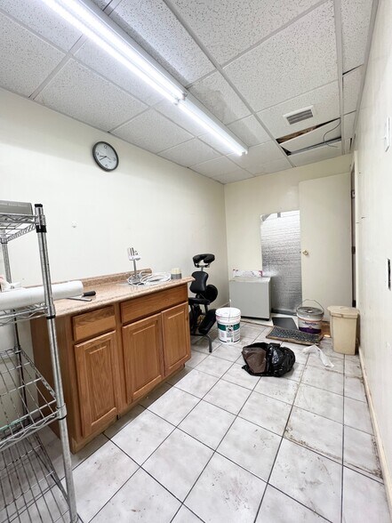 More Photos Of 3233 Ampere Ave, Bronx Storefront Retail Residential For Lease