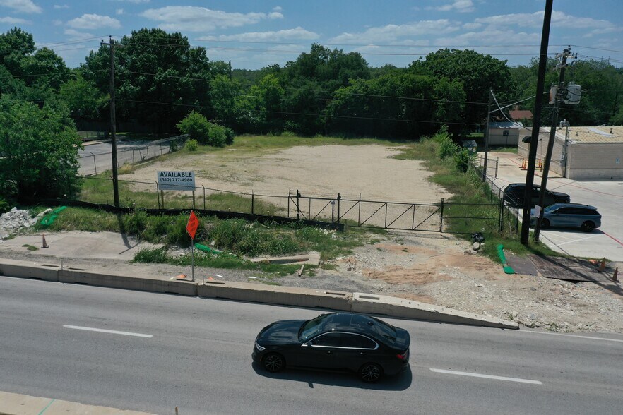 More Photos Of 11930 Interstate 35 hwy, Austin Land For Lease