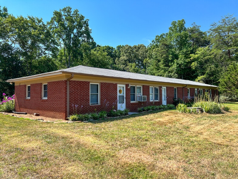 Primary Photo Of 144 Nottingham Dr, Forest City Apartments For Sale