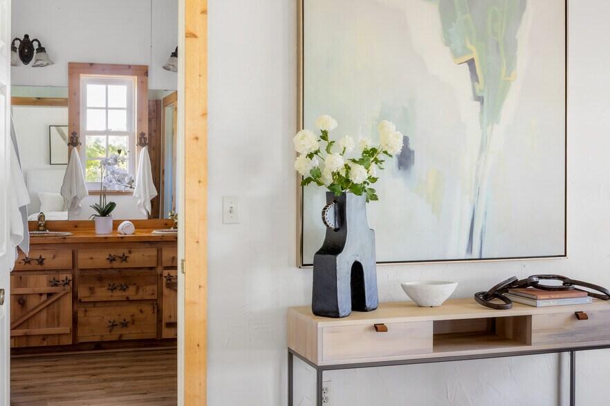 More Photos Of 9695 US-290 Hwy, Hye Land For Sale