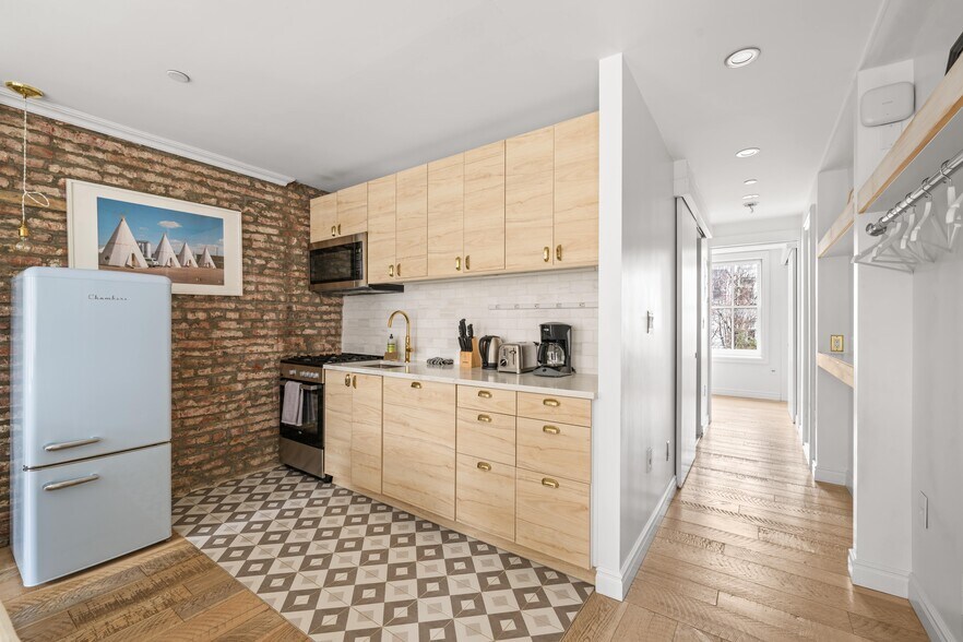 More Photos Of 165 Wyckoff St, Brooklyn Apartments For Sale