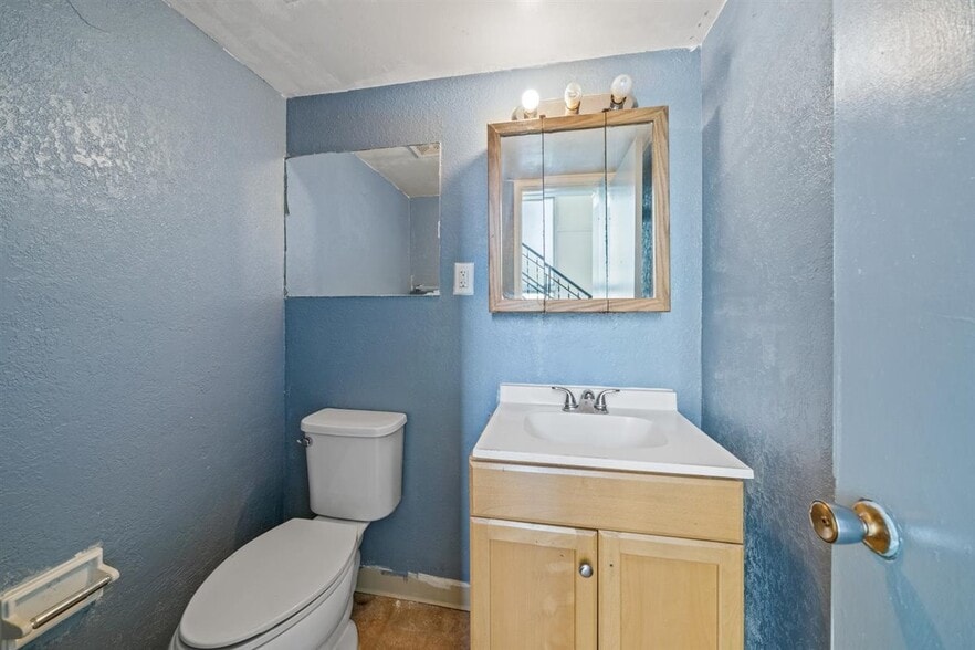 More Photos Of , Kansas City Multifamily For Sale