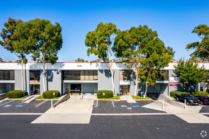 More Photos Of 3555 W Lomita Blvd, Torrance Warehouse For Lease