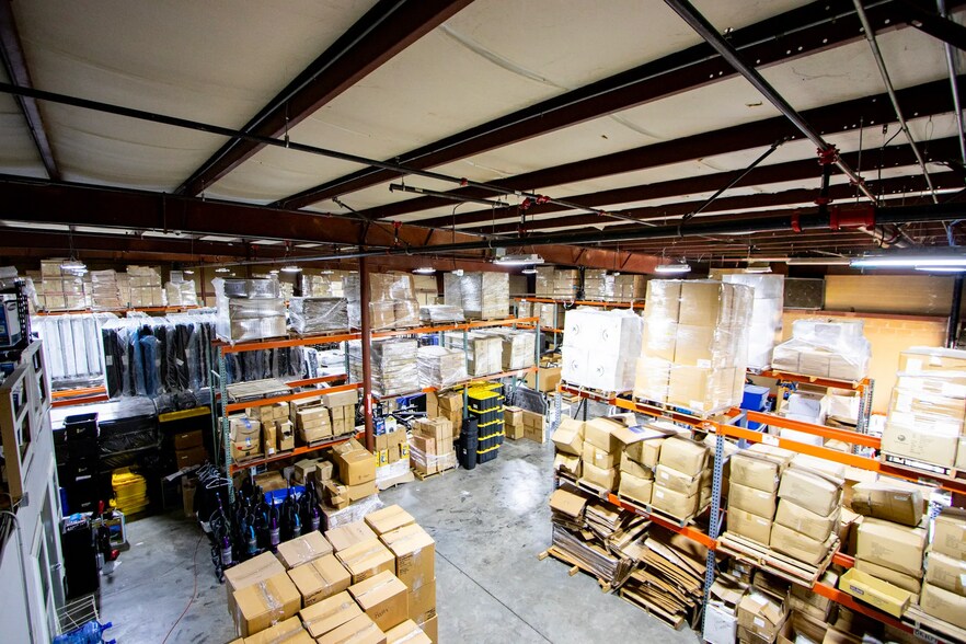 More Photos Of 115 Westpark Blvd, Columbia Manufacturing For Sale