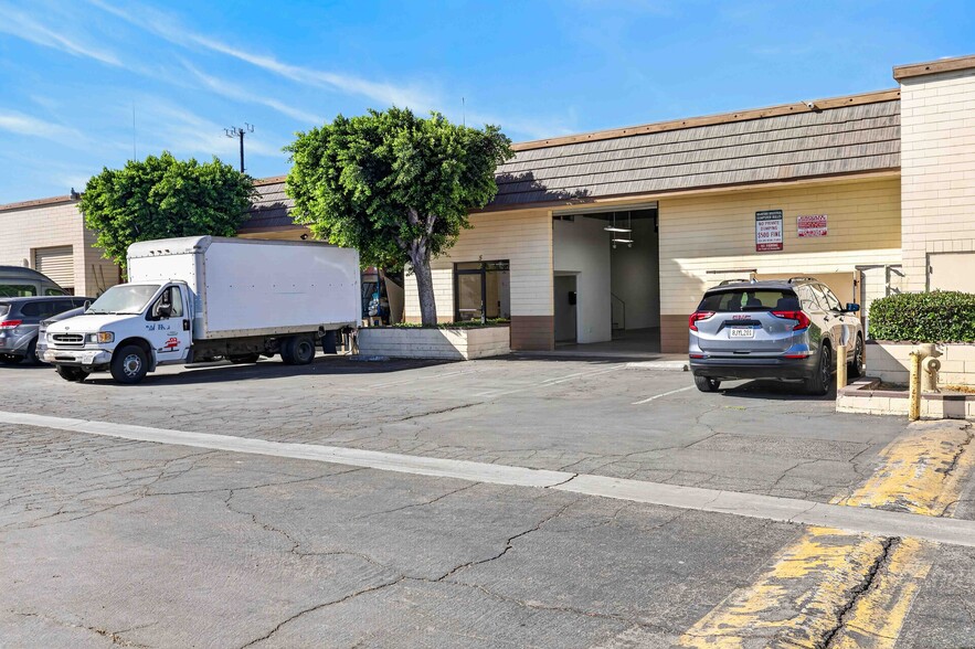More Photos Of 12455 Branford St, Pacoima Warehouse For Sale