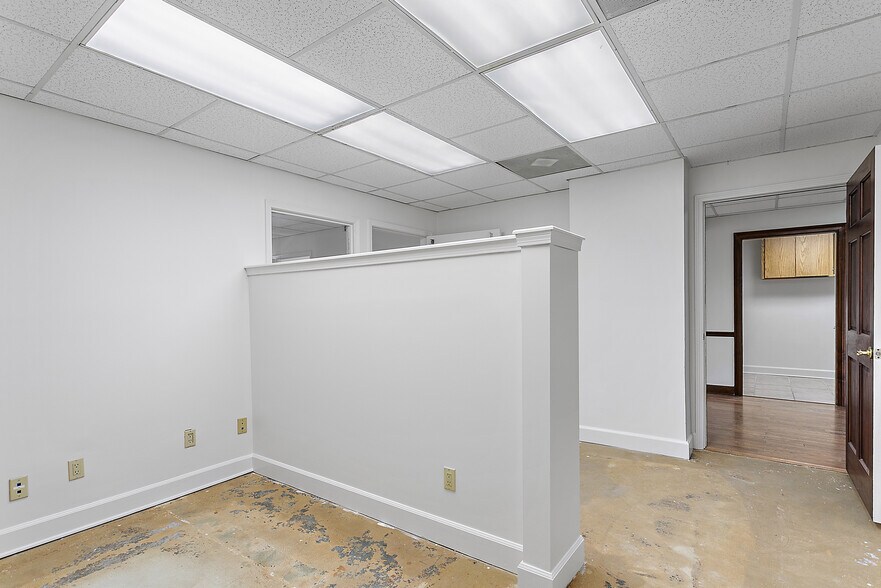 More Photos Of 2000 - 2310 Sawgrass Village Dr, Ponte Vedra Beach Office For Sale