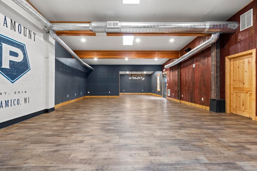 More Photos Of 1774 Riverside Dr, Suamico Freestanding For Lease