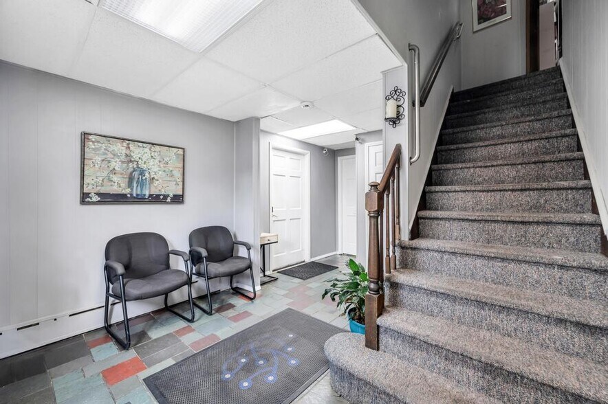 More Photos Of 2539 Middle Country Rd, Centereach Office For Sale