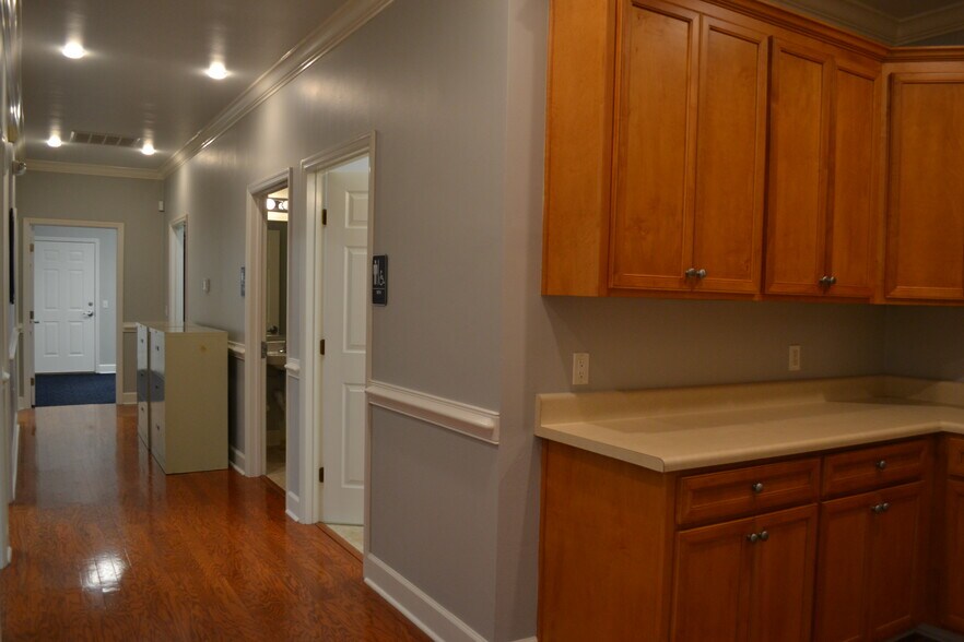 More Photos Of 2418 Mill Creek Ln, Tallahassee Office For Lease