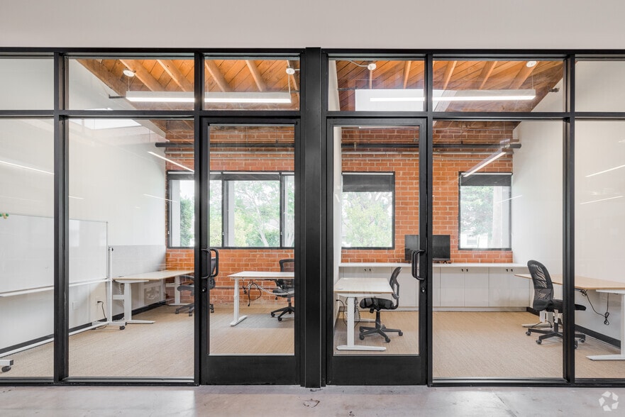 More Photos Of 12820 Panama St, Los Angeles Showroom For Lease