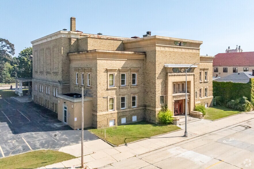 More Photos Of 1012 Main St, Racine Lodge Meeting Hall For Sale