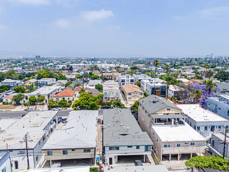 More Photos Of 4546 W 17th St, Los Angeles Apartments For Sale