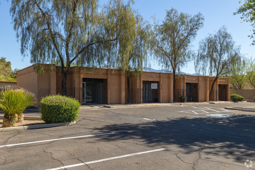 Primary Photo Of 1637-1643 E Prince Rd, Tucson Medical For Lease