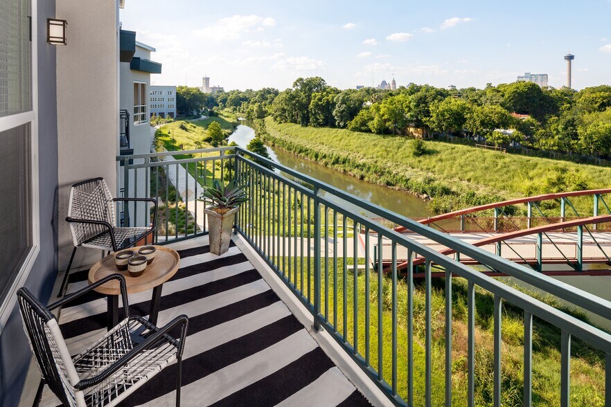 More Photos Of 423 Blue Star, San Antonio Apartments For Lease