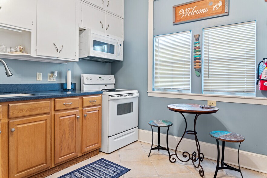 More Photos Of 1443 19th Pl, Vero Beach Specialty For Sale