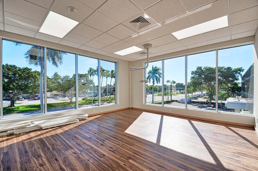 More Photos Of 3411 Tamiami Trl N, Naples Office For Sale
