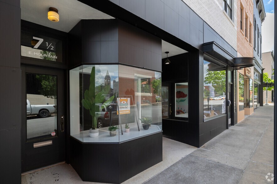 More Photos Of 3-7 E Mountain St, Fayetteville Storefront Retail Office For Lease