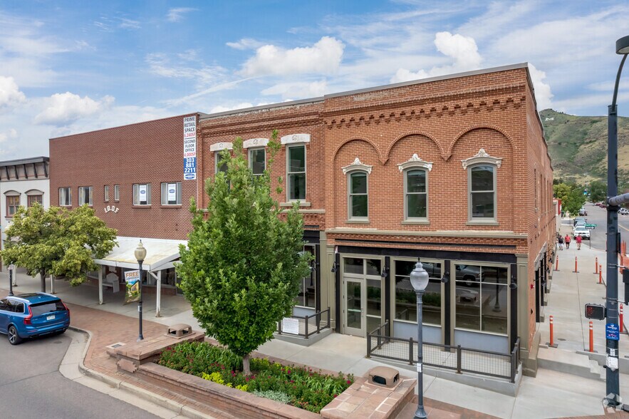 Primary Photo Of 1100 Washington Ave, Golden Restaurant For Lease