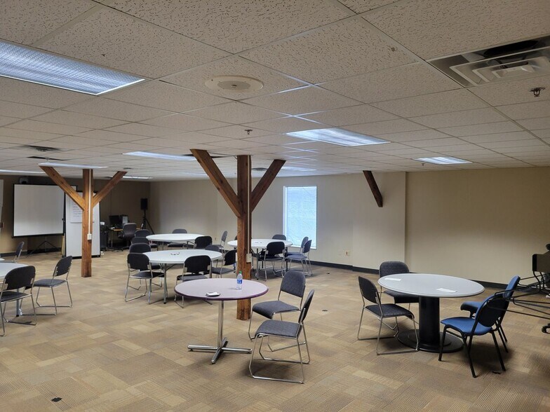 More Photos Of 500 S Hamilton St, Saginaw Medical For Sale