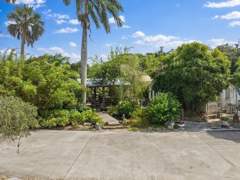 More Photos Of 1650 US 1, Malabar Specialty For Sale