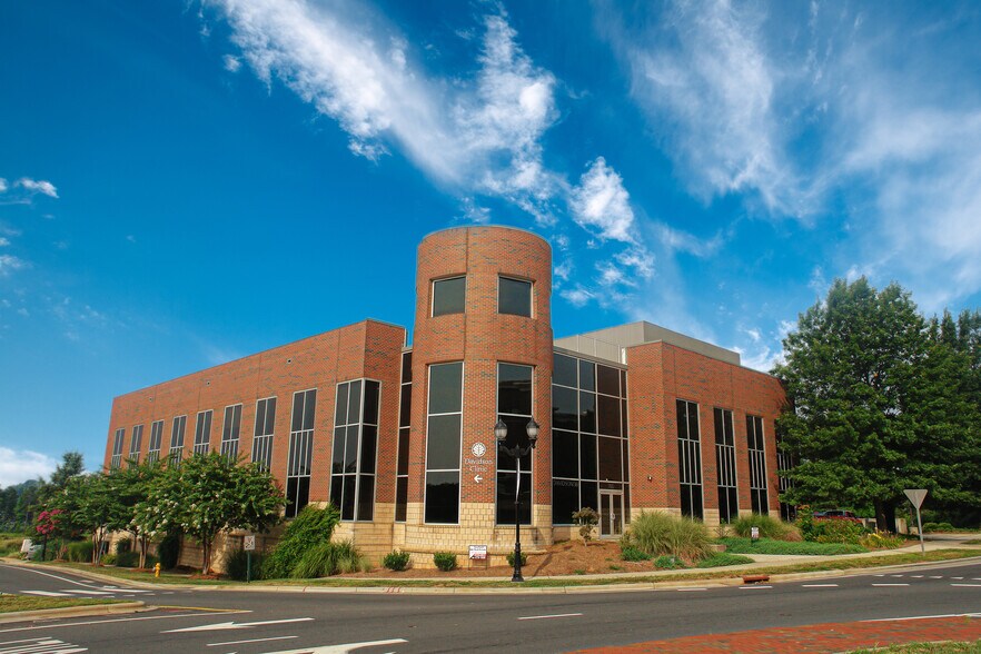 More Photos Of 705 Griffith St, Davidson Medical For Lease