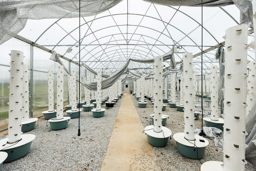 More Photos Of 2199 Roosterville Rd, Roopville Horse Stables For Sale