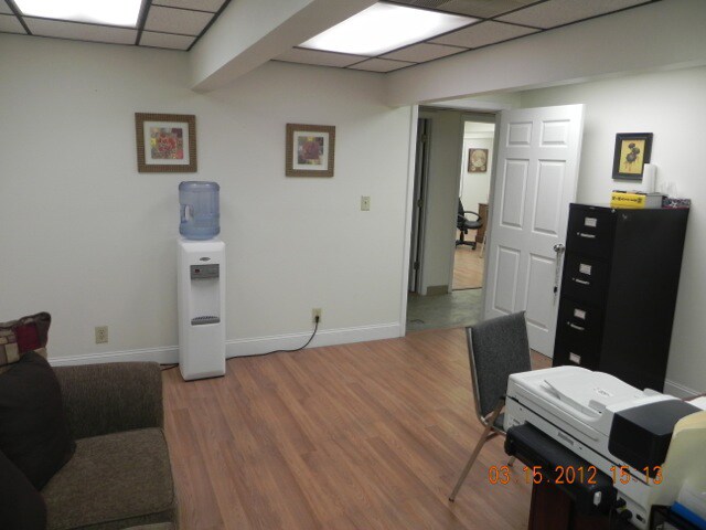 More Photos Of 298 Willis St, Gaffney Manufacturing For Sale