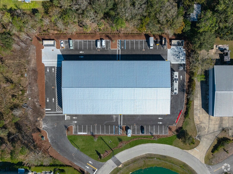 More Photos Of 452 Ninth St, Bunnell Light Distribution For Lease