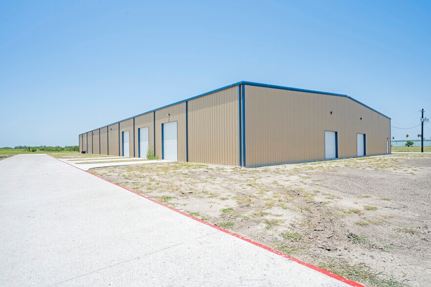 More Photos Of 5823 Millineum Drive, Harlingen Warehouse For Lease